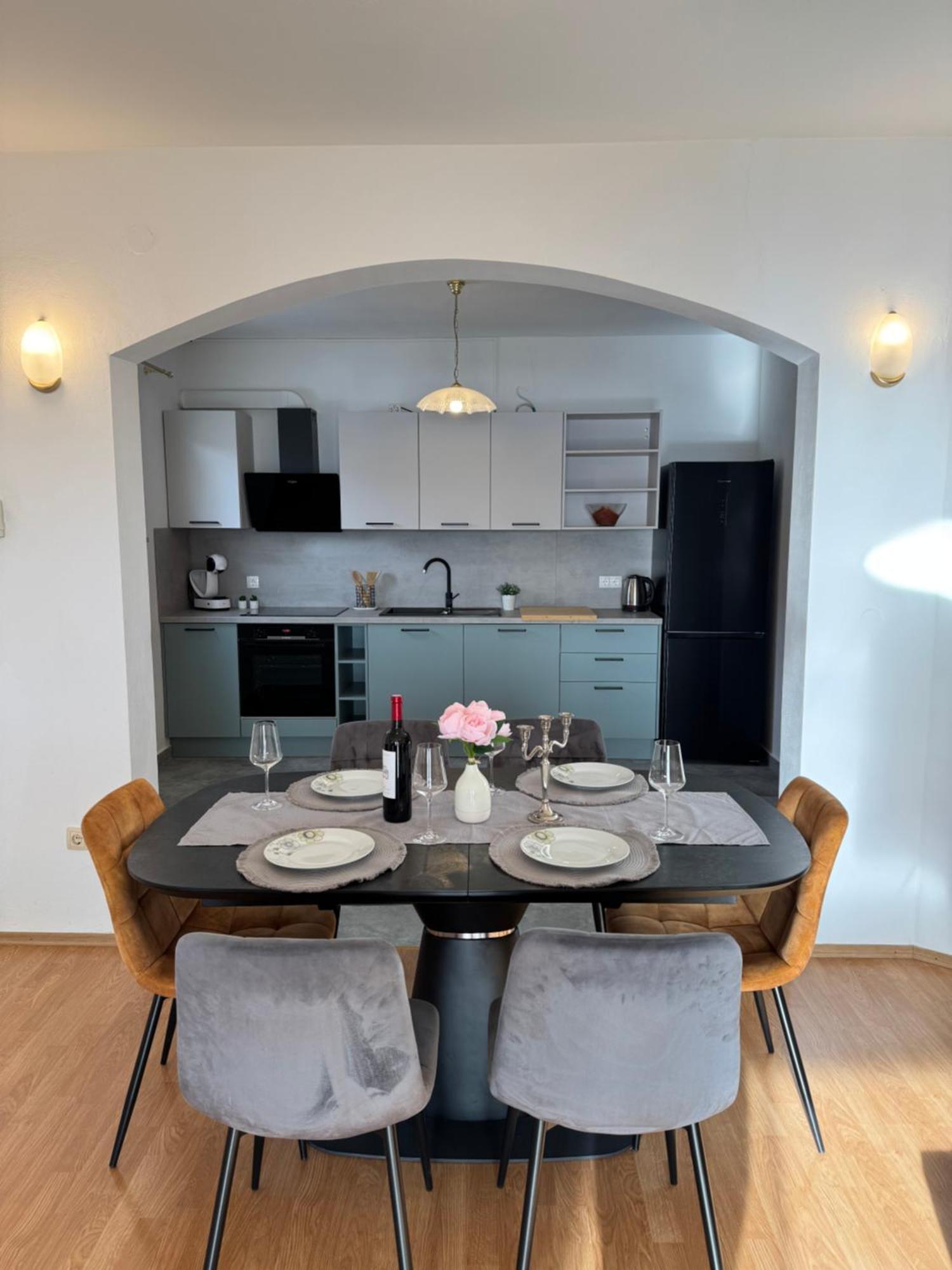 Comfortable Apartment Near The Sea Trogir Bagian luar foto